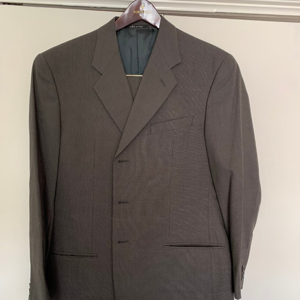 Armani – Men’s Suit (Dark Toupe)